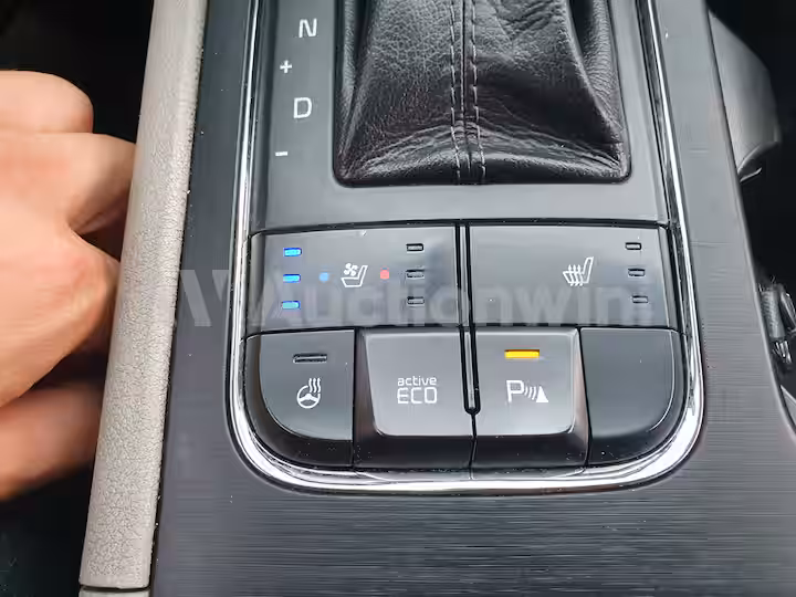 Kia Carnival 2017 — 36