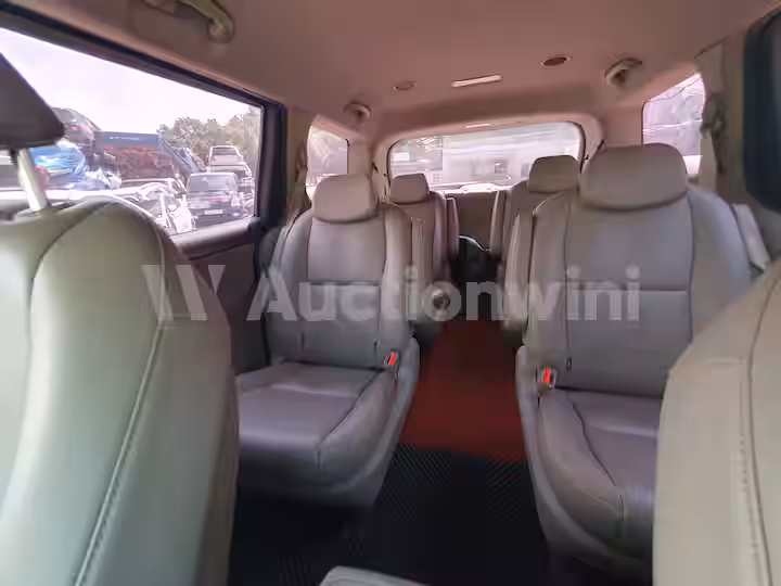 Kia Carnival 2017 — 41