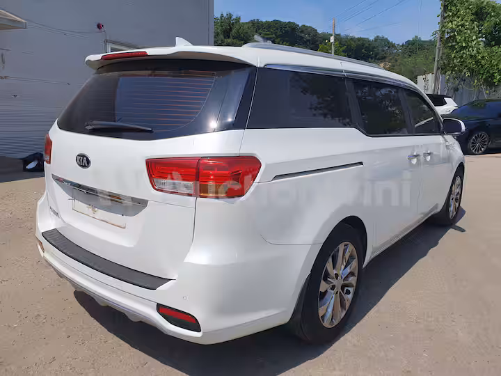 Kia Carnival 2017 — 6