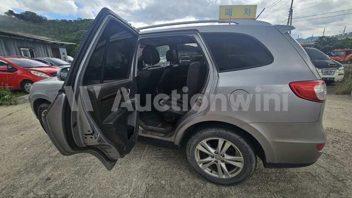 Hyundai SantaFe 2011 — 11