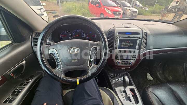 Hyundai SantaFe 2011 — 18