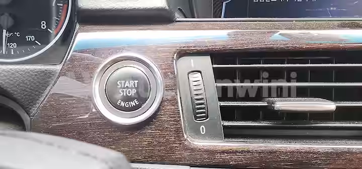 BMW 3 Series 2011 — 16