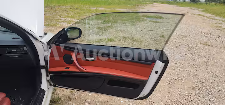 BMW 3 Series 2011 — 23