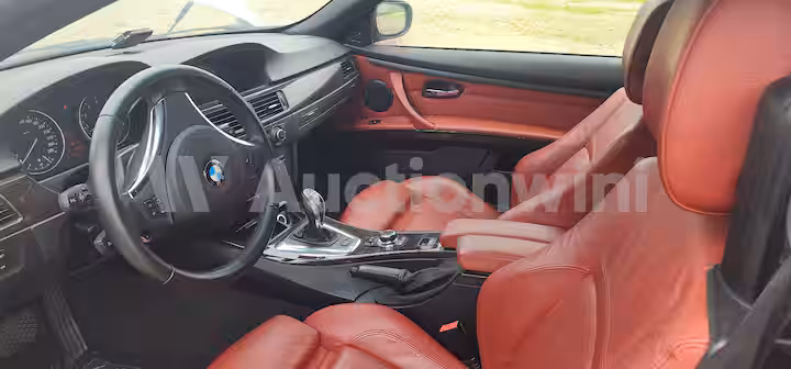BMW 3 Series 2011 — 31