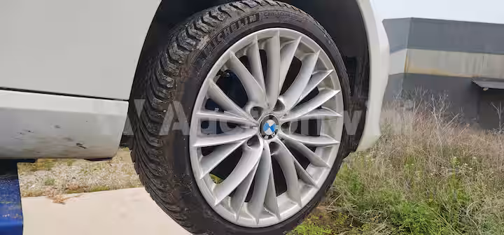 BMW 3 Series 2011 — 39