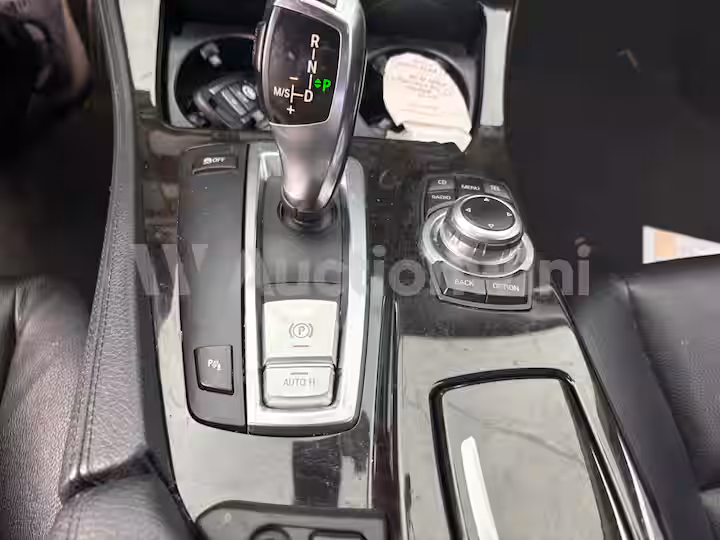 BMW 5 Series 2011 — 13