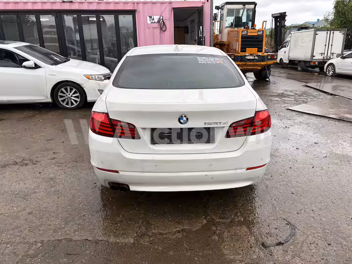 BMW 5 Series 2011 — 6