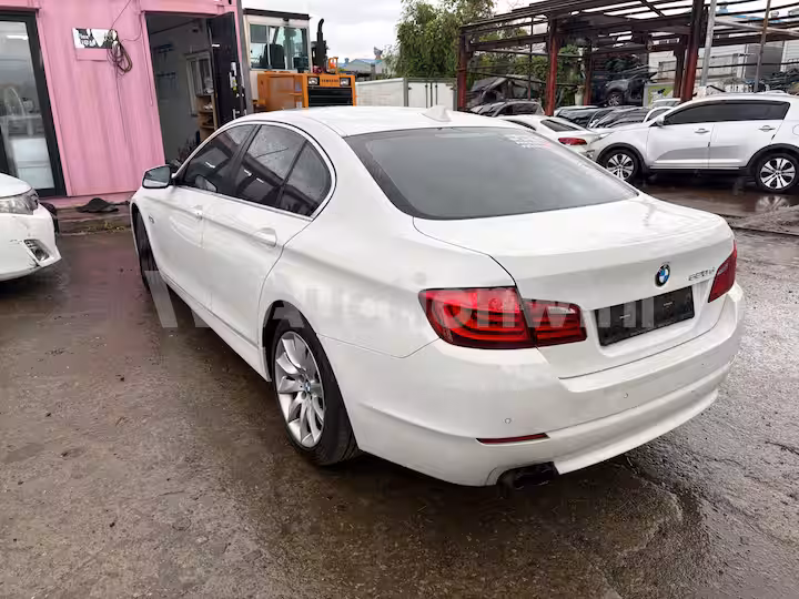 BMW 5 Series 2011 — 7