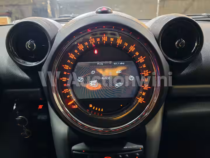 Mini Countryman 2015 — 39