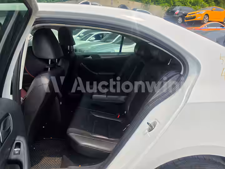 Volkswagen Jetta 2014 — 20
