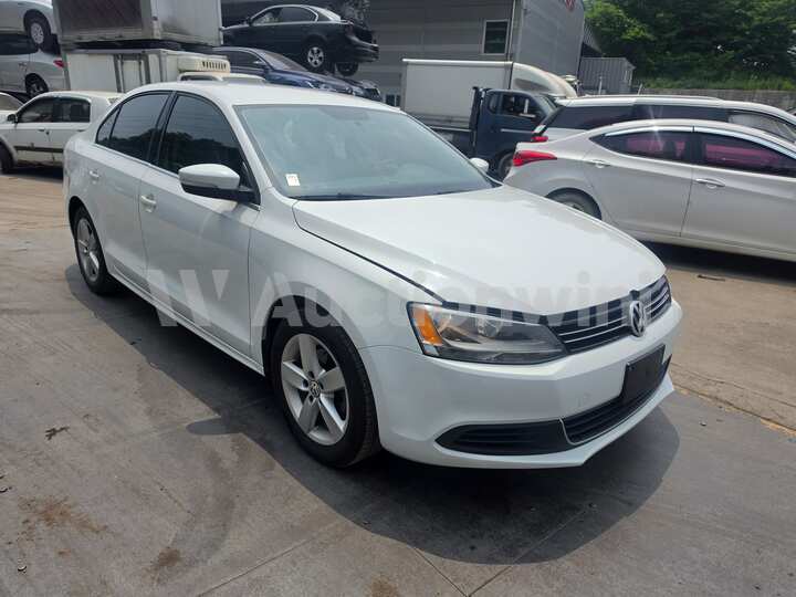 Volkswagen Jetta 2014 — 3