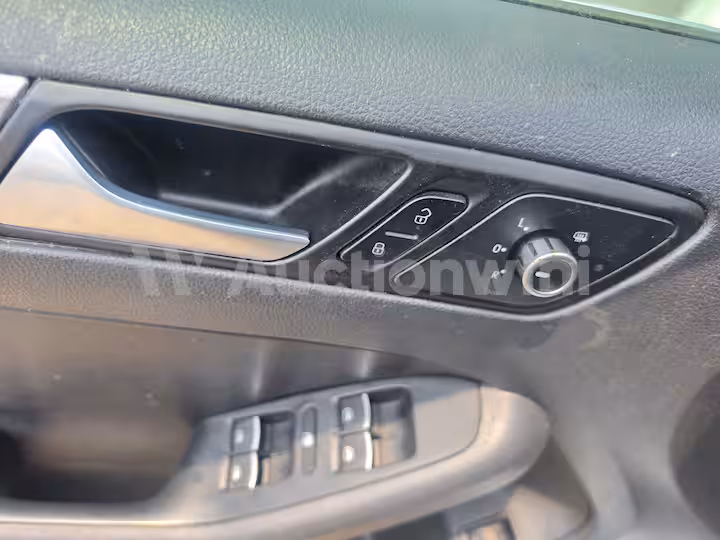Volkswagen Jetta 2014 — 23