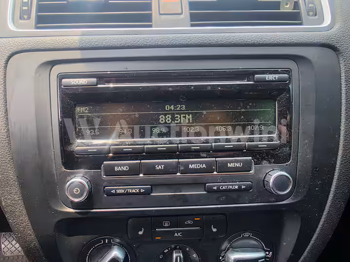 Volkswagen Jetta 2014 — 26