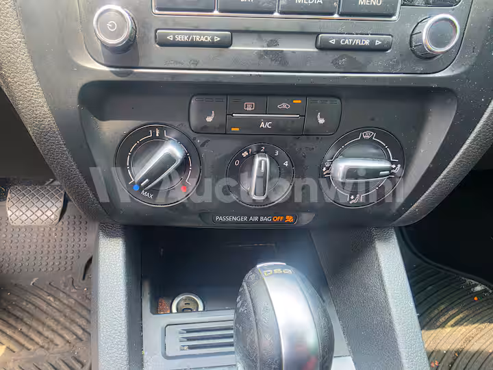 Volkswagen Jetta 2014 — 27