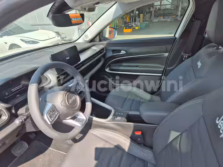 Jeep Avenger 2023 — 13