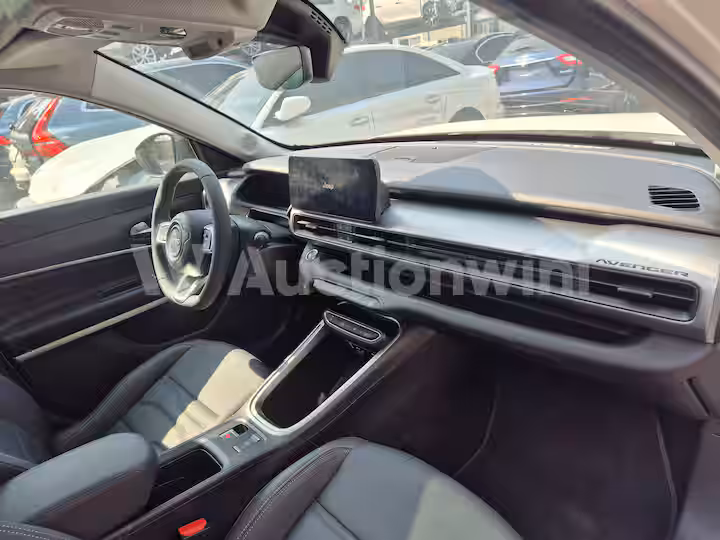 Jeep Avenger 2023 — 16