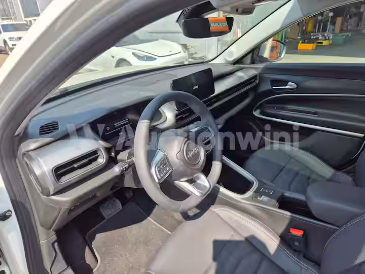 Jeep Avenger 2023 — 9