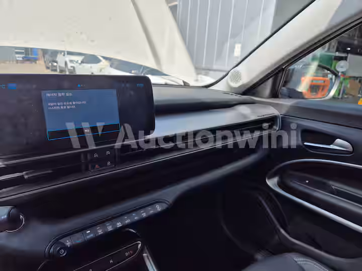 Jeep Avenger 2023 — 10