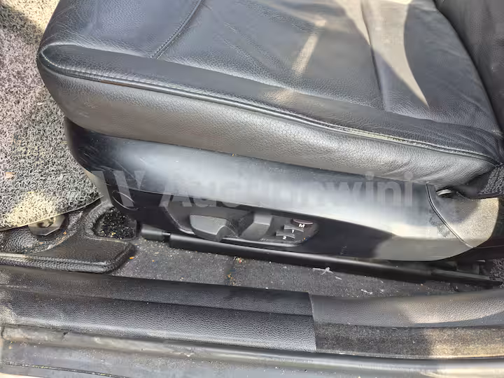 BMW 3 Series 2009 — 14