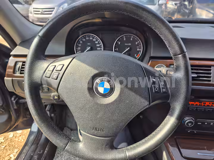 BMW 3 Series 2009 — 18