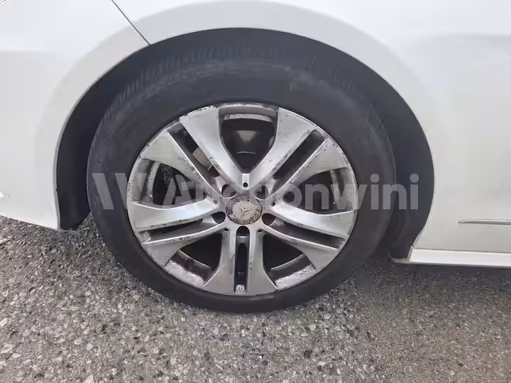 Mercedes Benz E Class 2013 — 13