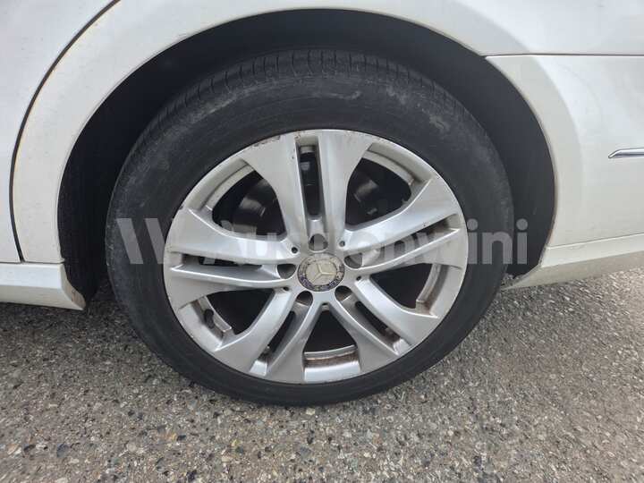 Mercedes Benz E Class 2013 — 16
