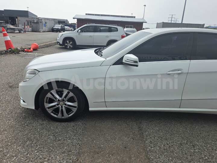 Mercedes Benz E Class 2013 — 3