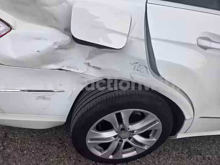 Mercedes Benz E Class 2013 — 50