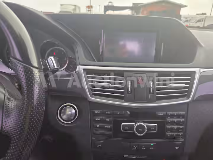 Mercedes Benz E Class 2013 — 55