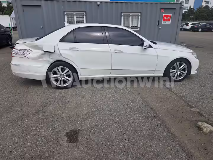 Mercedes Benz E Class 2013 — 8