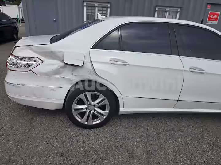 Mercedes Benz E Class 2013 — 9