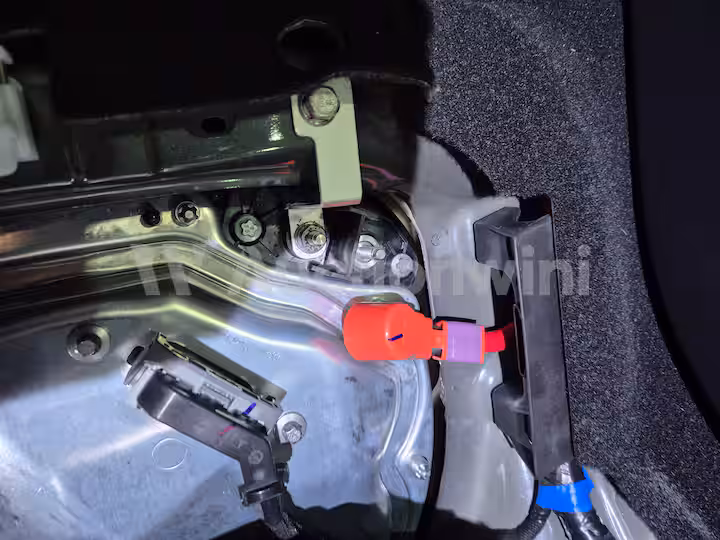Tesla Model 3 2024 — 24