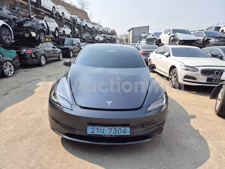 Tesla Model 3 2024 — 4