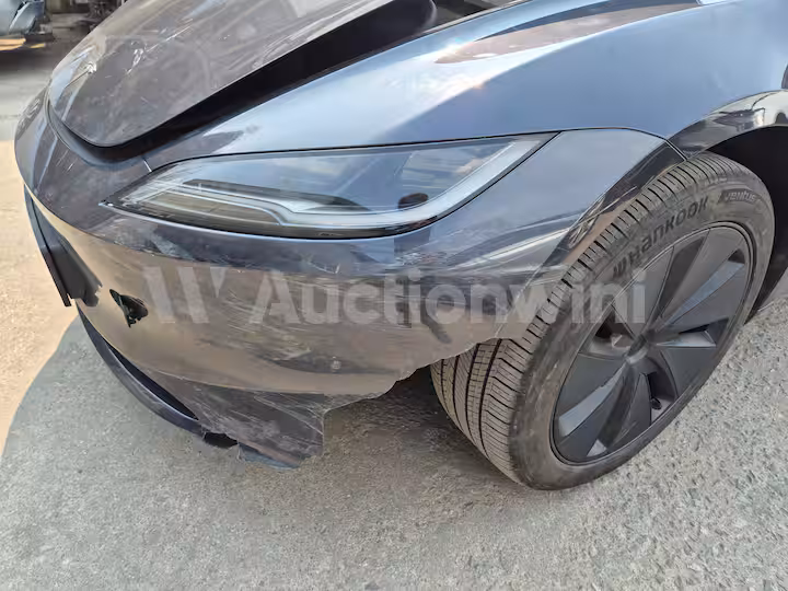Tesla Model 3 2024 — 6