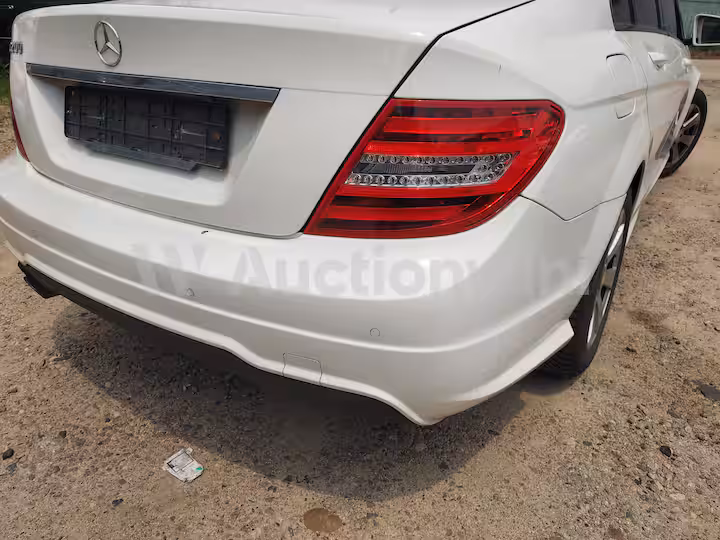 Mercedes Benz C Class 2013 — 11