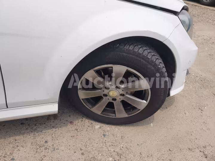 Mercedes Benz C Class 2013 — 16