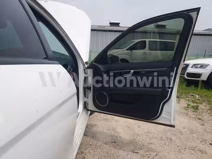 Mercedes Benz C Class 2013 — 24