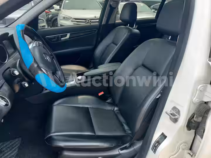 Mercedes Benz C Class 2013 — 36