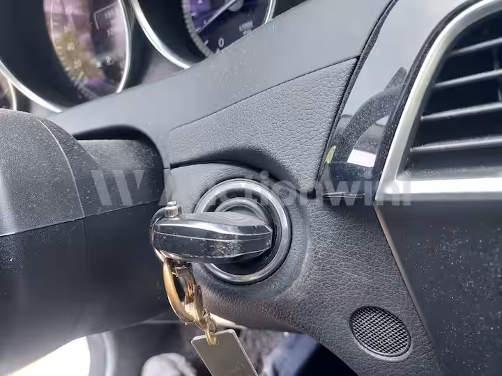 Mercedes Benz C Class 2013 — 48