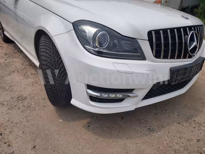 Mercedes Benz C Class 2013 — 8