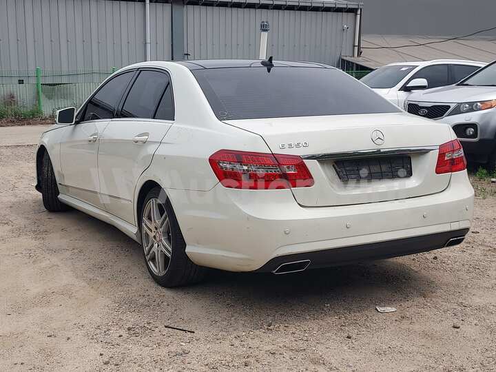 Mercedes Benz E Class 2010 — 3