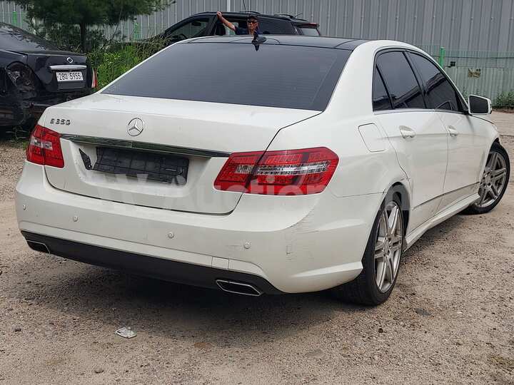 Mercedes Benz E Class 2010 — 5
