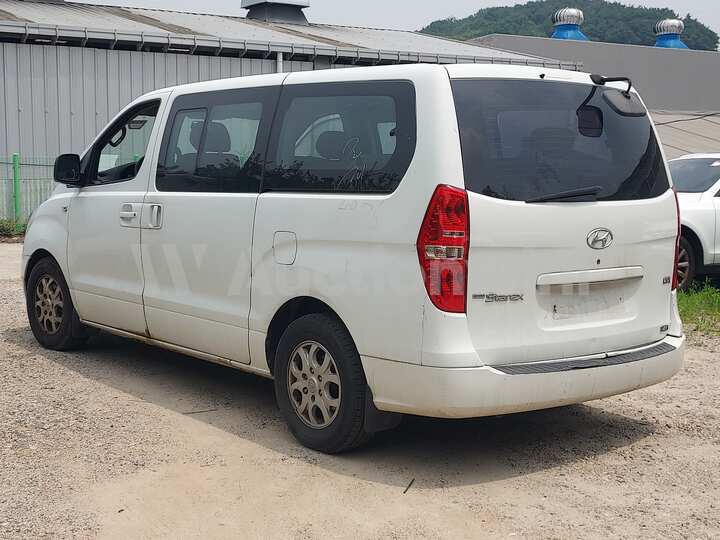 Hyundai Starex 2011 — 3