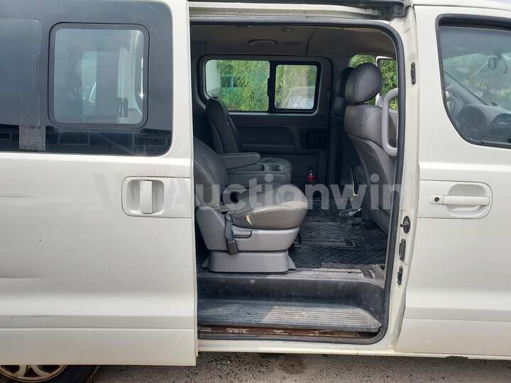 Hyundai Starex 2011 — 31