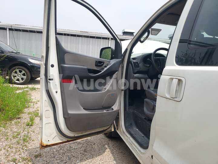 Hyundai Starex 2011 — 40