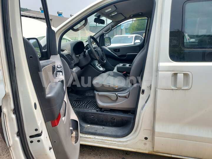Hyundai Starex 2011 — 41