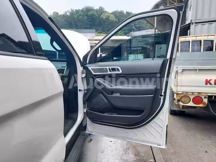 Ford Explorer 2014 — 29