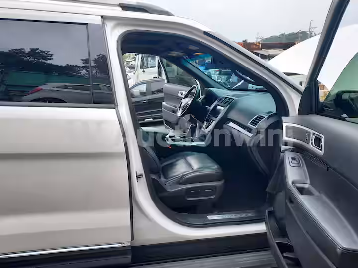 Ford Explorer 2014 — 30