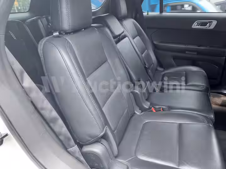 Ford Explorer 2014 — 34