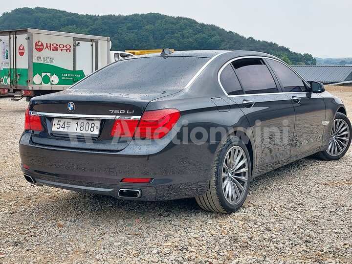 BMW 7 Series 2011 — 5
